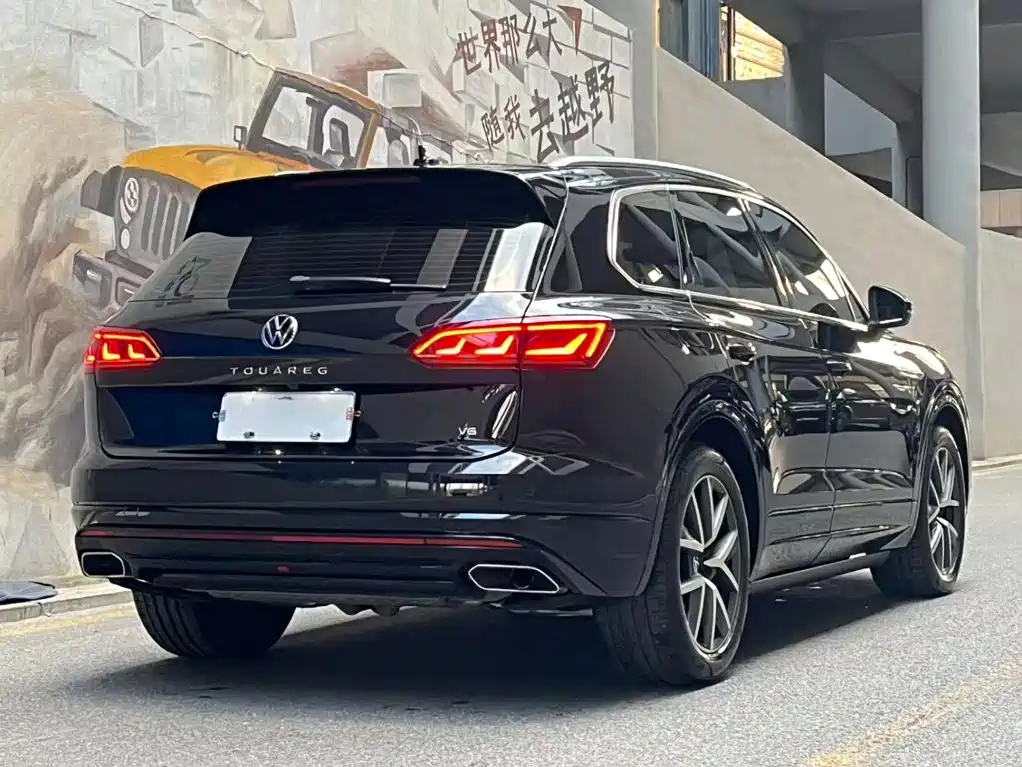 Volkswagen Touareg — фото 5