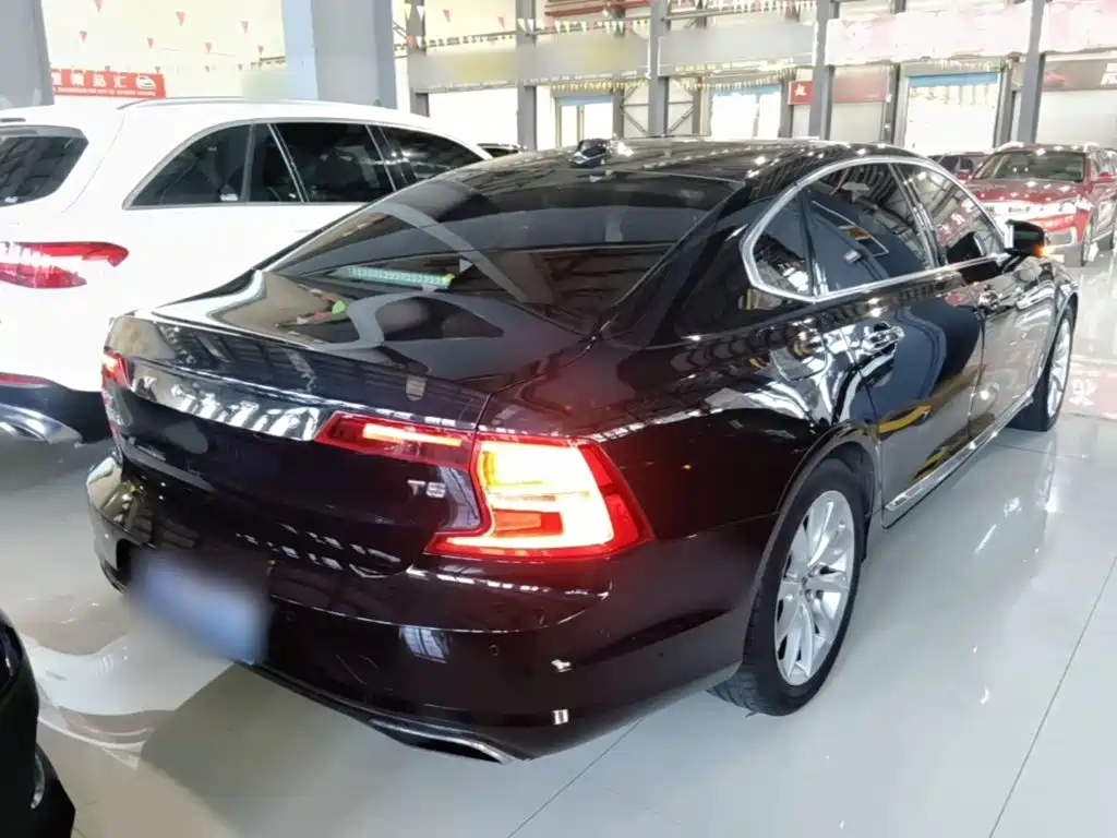 Volvo S90 — фото 6
