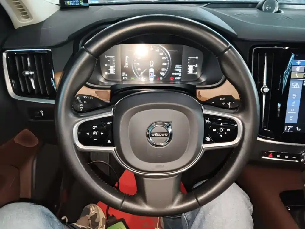 Volvo S90 — фото 10