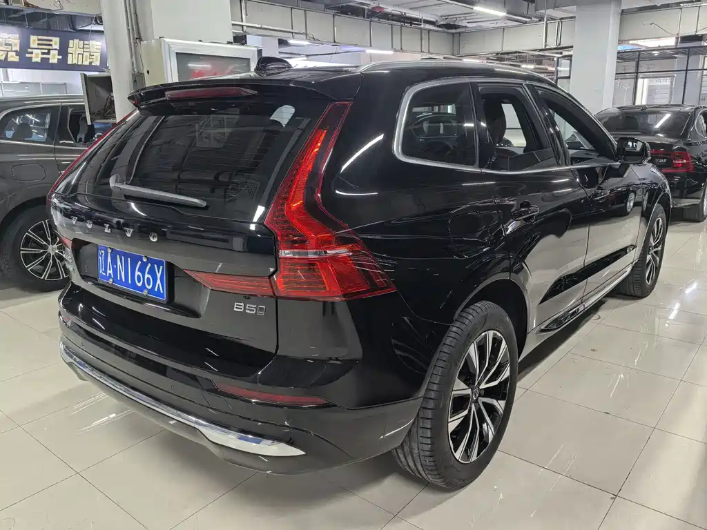 Volvo XC60 — фото 3