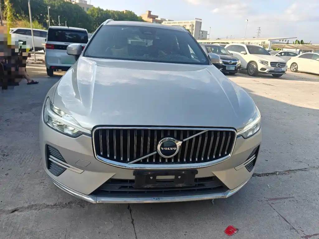 Volvo XC60 — фото 2