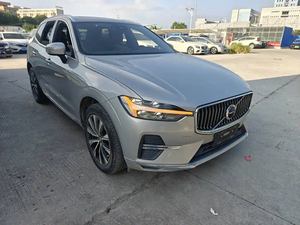 Volvo XC60 — фото 3