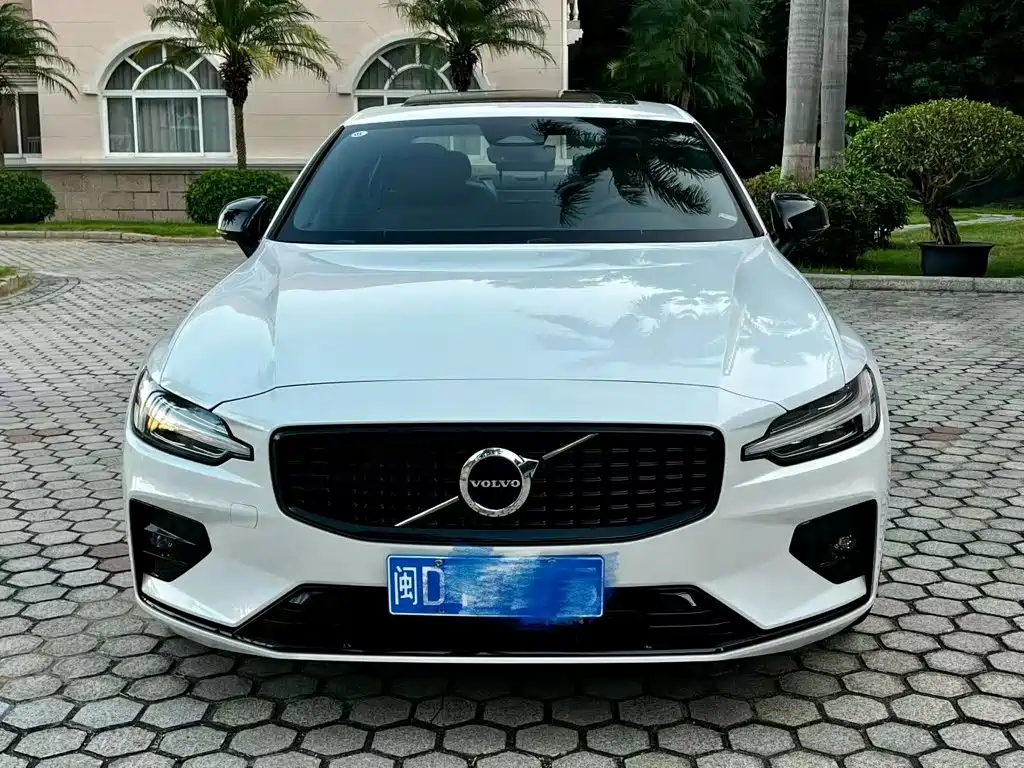Volvo S60 — фото 2