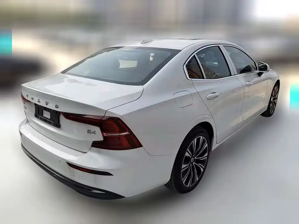 Volvo S60 — фото 2