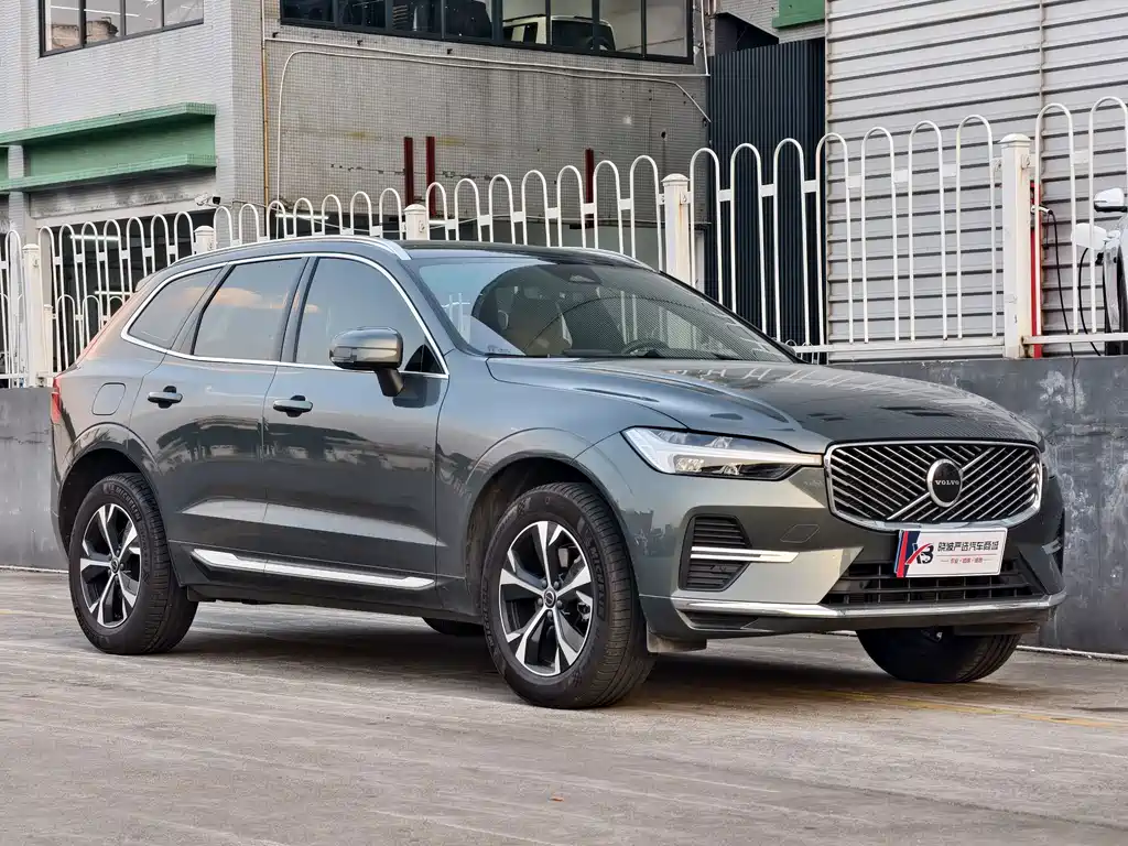 Volvo XC60 — фото 3