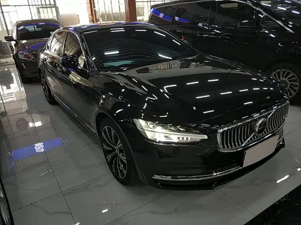 Volvo S90 — фото 3
