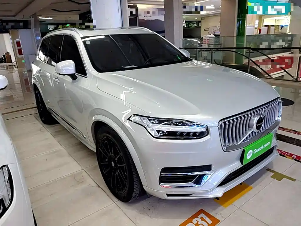 Volvo XC90 PHEV — фото 3