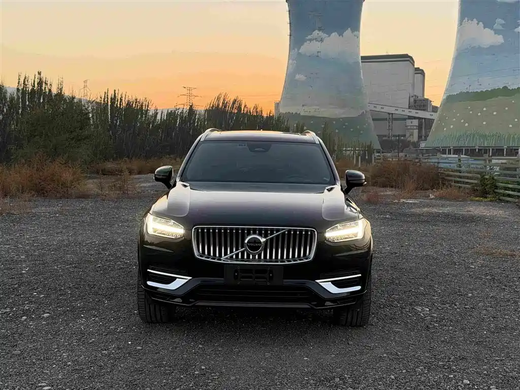 Volvo XC90 — фото 2