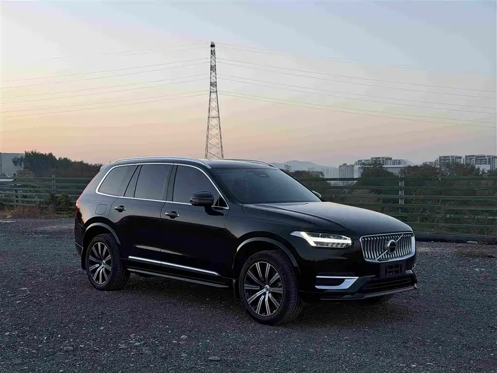 Volvo XC90 — фото 3