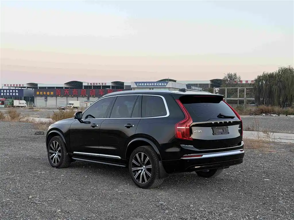 Volvo XC90 — фото 6