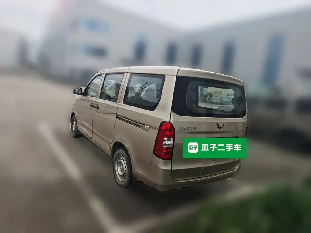 Wuling Rongguang V — фото 24