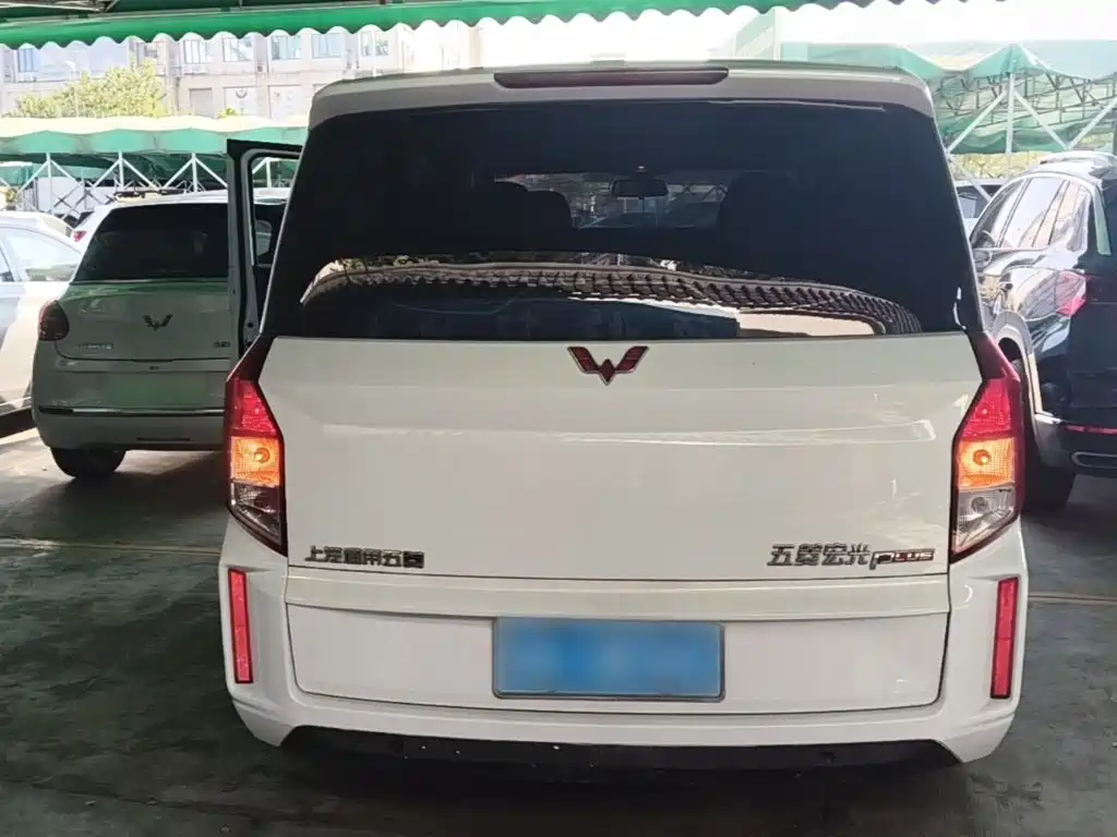 Wuling Hongguang PLUS — фото 5