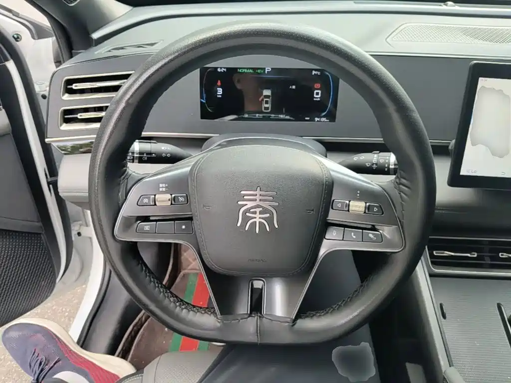 BYD Qin L — фото 11