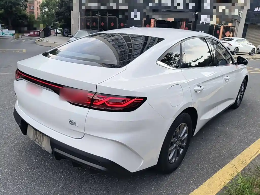 BYD Qin L — фото 7