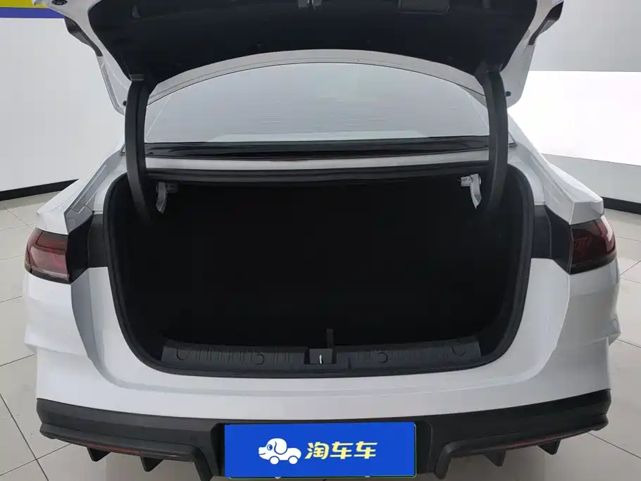 BYD Qin L — фото 4