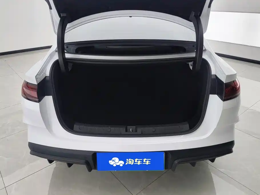 BYD Qin L — фото 4