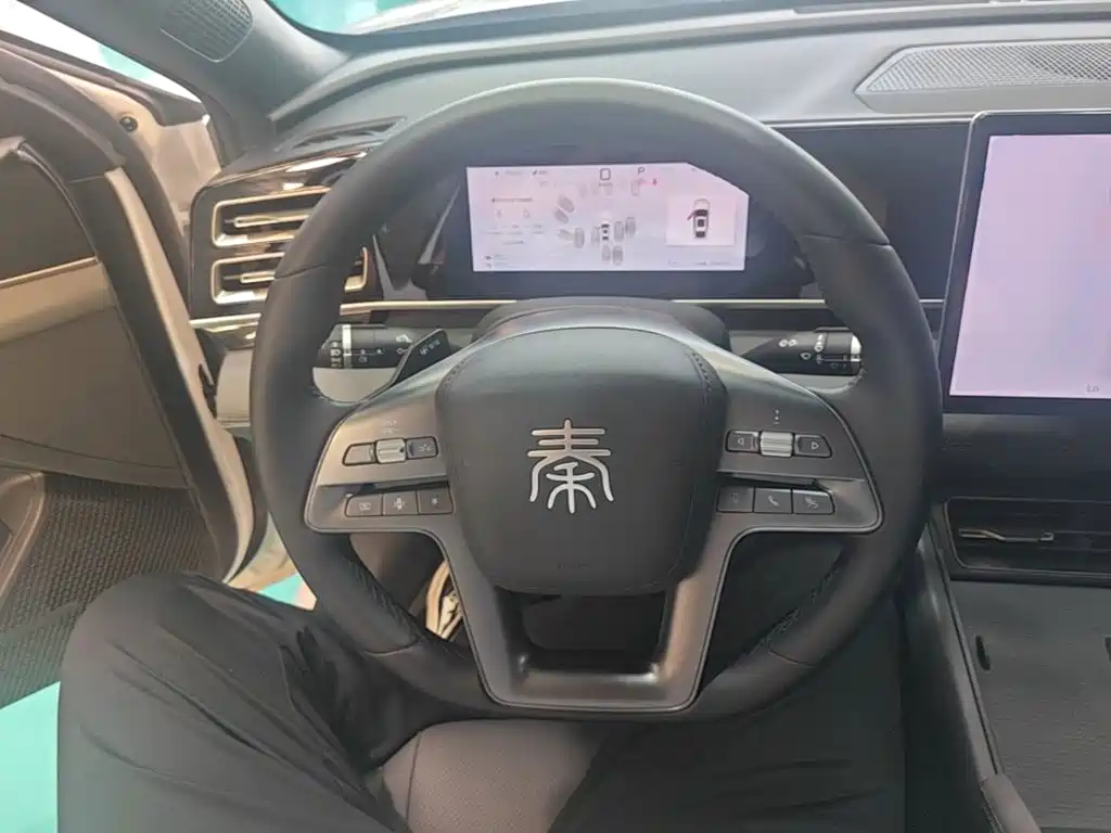 BYD Qin L — фото 11
