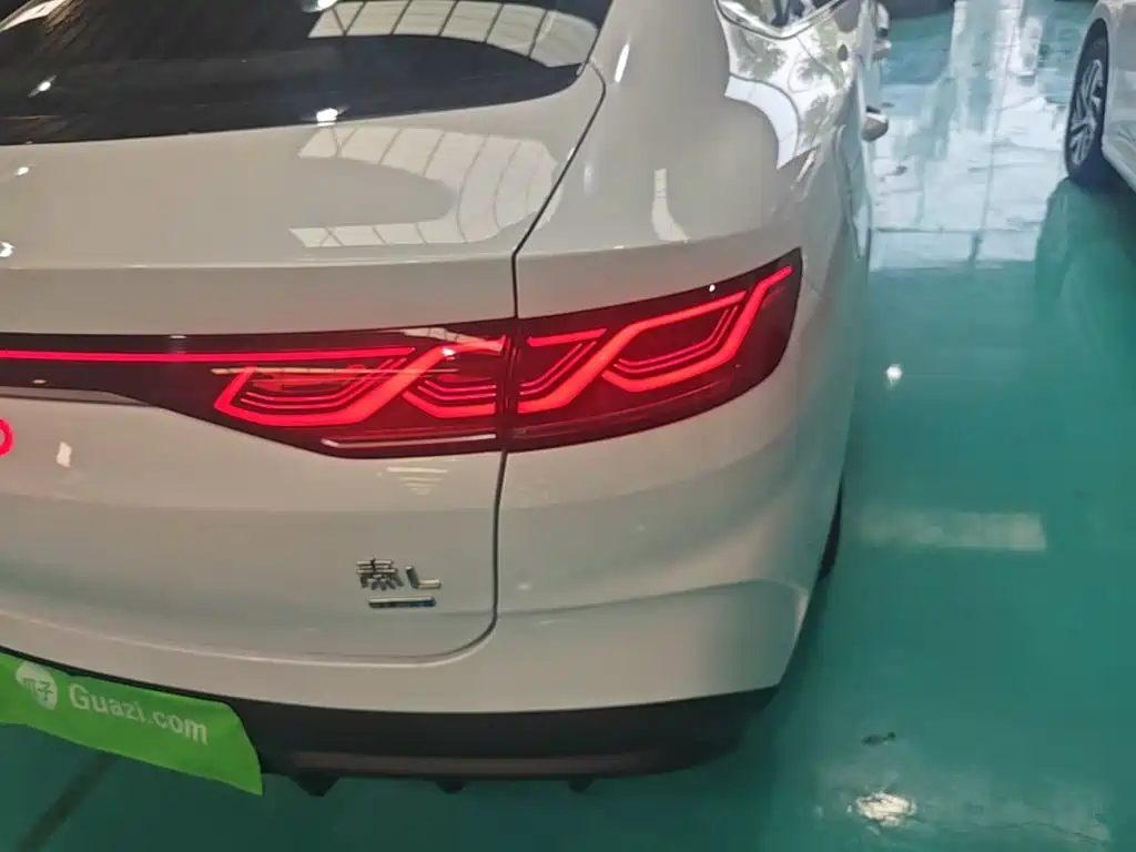 BYD Qin L — фото 8