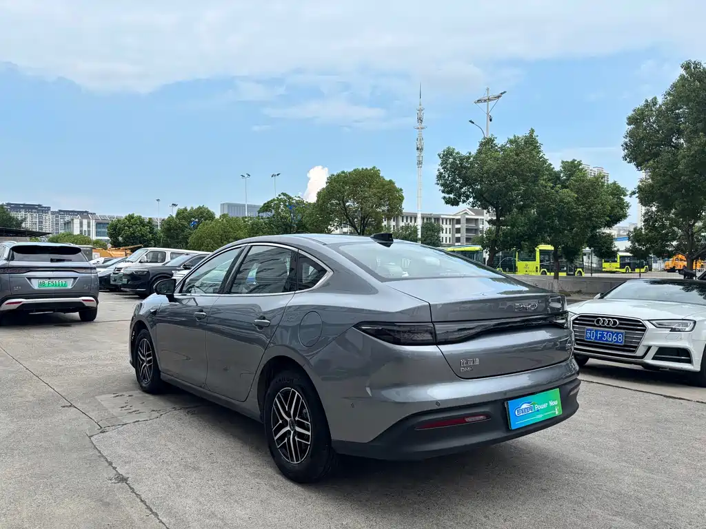 BYD Seal 05 DM-i — фото 7