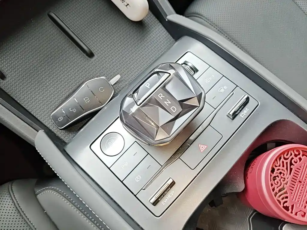 BYD Qin L — фото 14