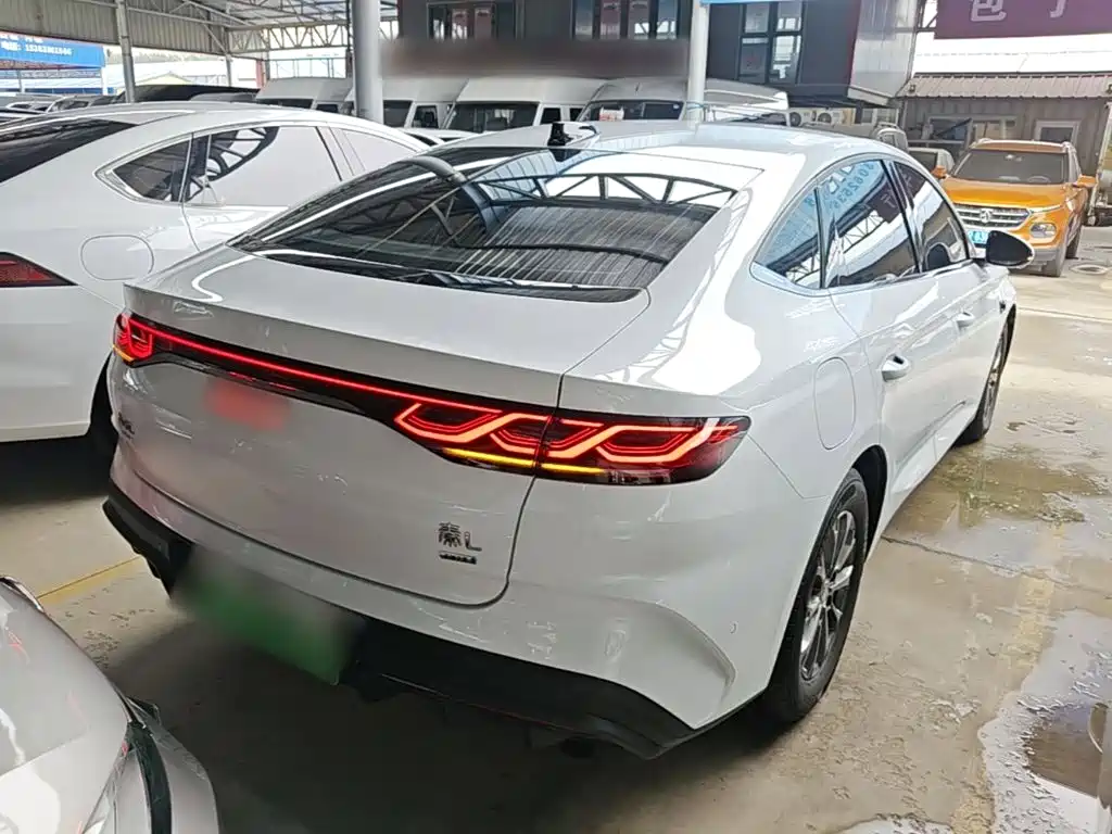 BYD Qin L — фото 7
