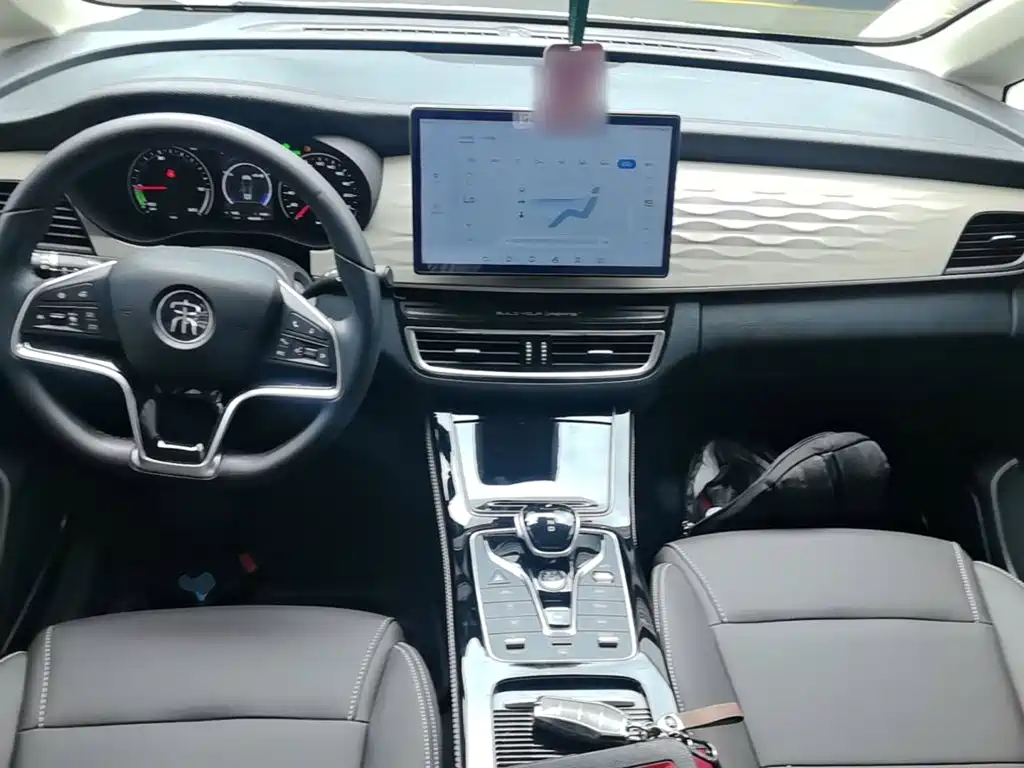 BYD MAX New Energy — фото 10