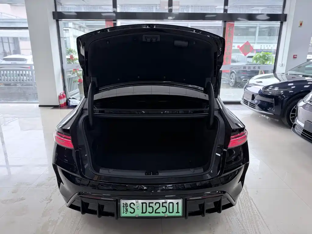 BYD Seal — фото 11