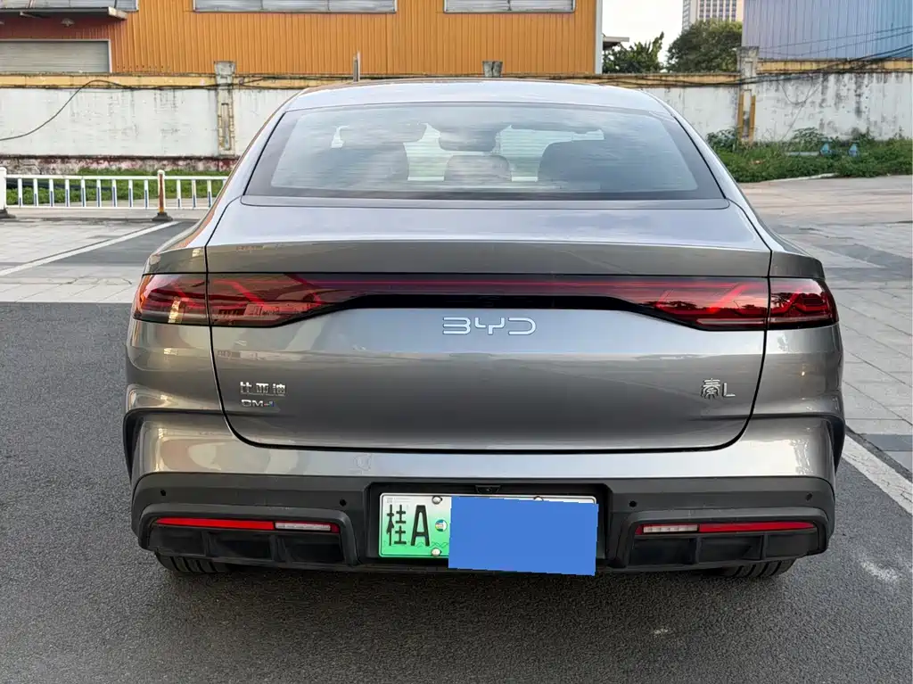 BYD Qin L — фото 4