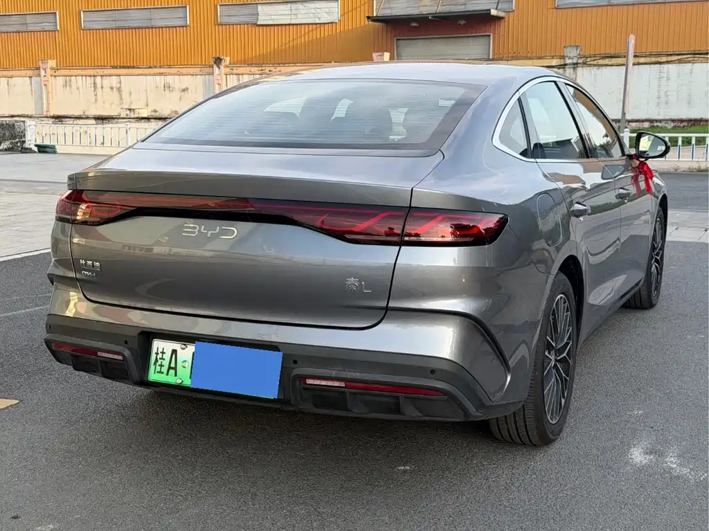 BYD Qin L — фото 6
