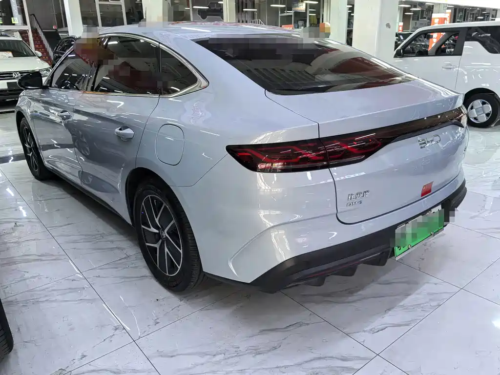 BYD Qin L — фото 4