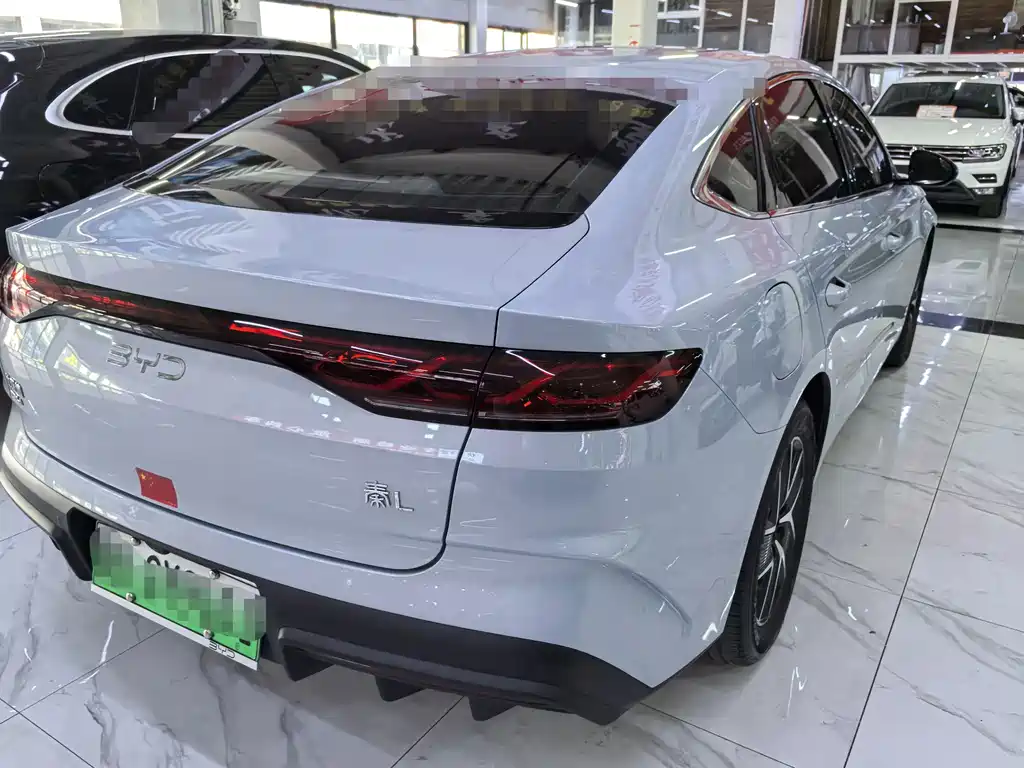 BYD Qin L — фото 6