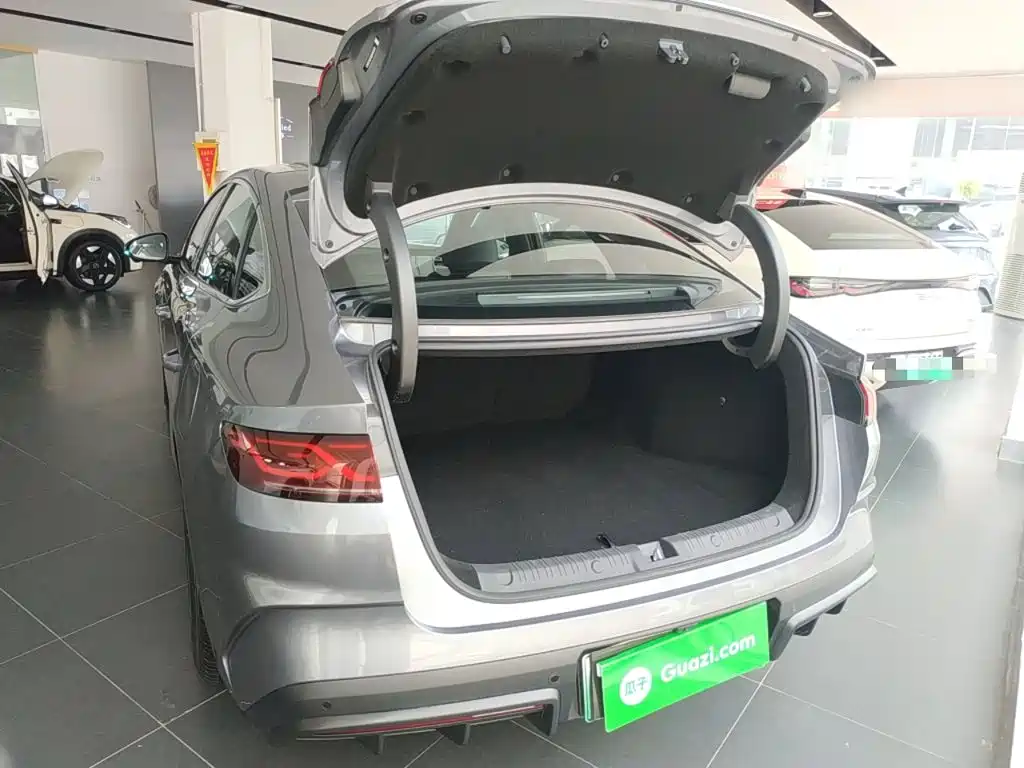 BYD Qin L — фото 15