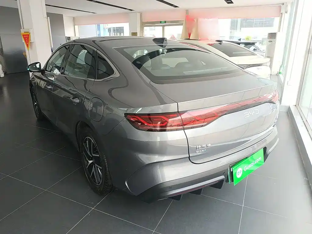 BYD Qin L — фото 23