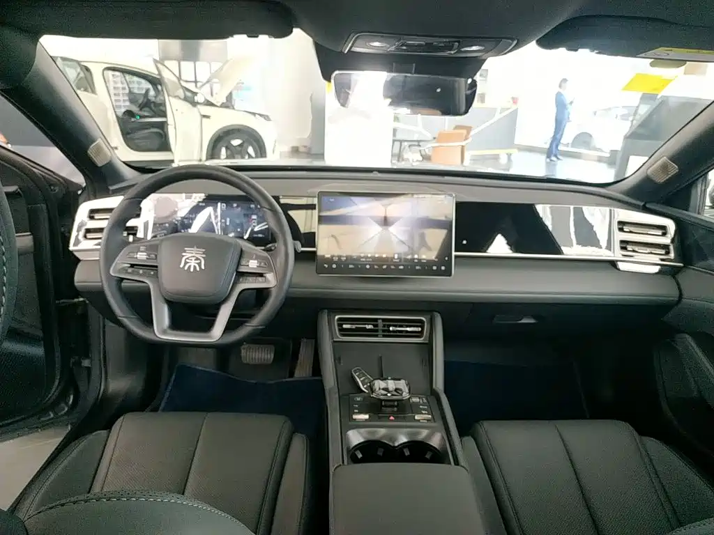 BYD Qin L — фото 6