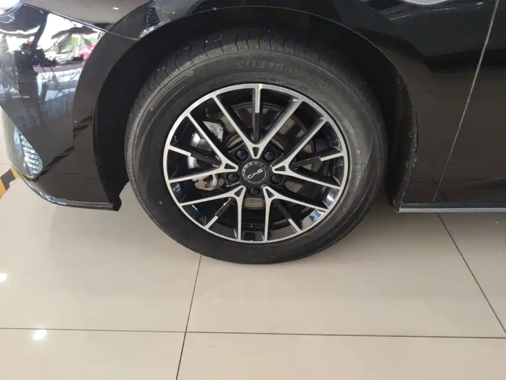 BYD Seal 07 DM-i — фото 23