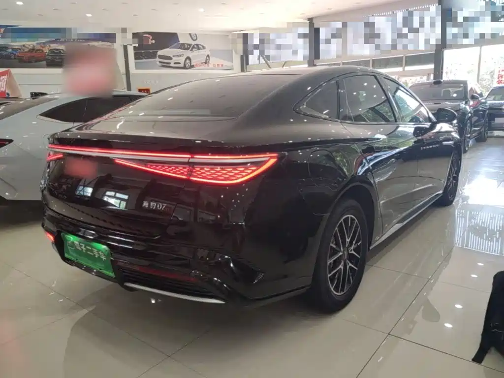 BYD Seal 07 DM-i — фото 7