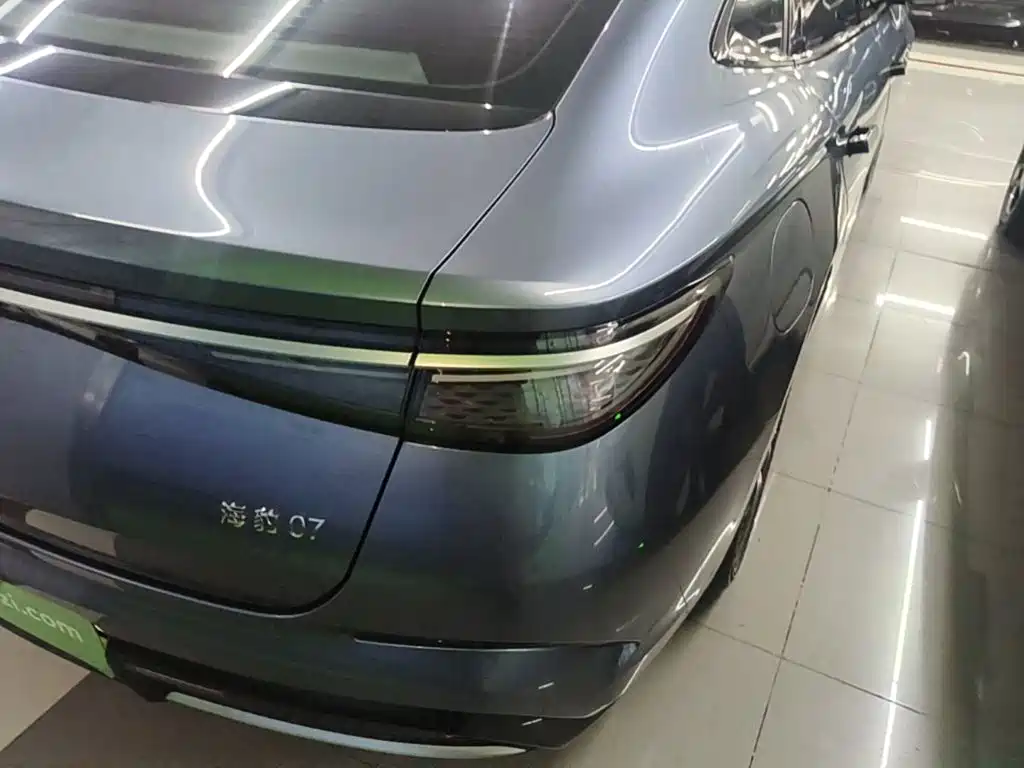 BYD Seal 07 DM-i — фото 8