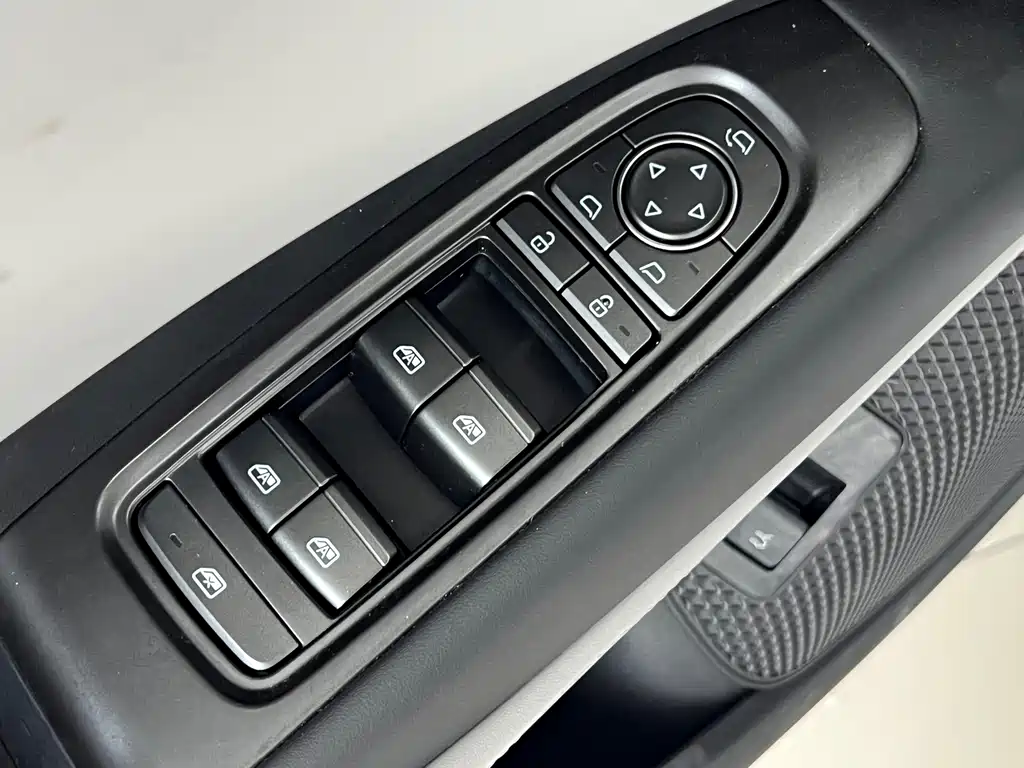 BYD Seal 06 DM-i Touring — фото 15