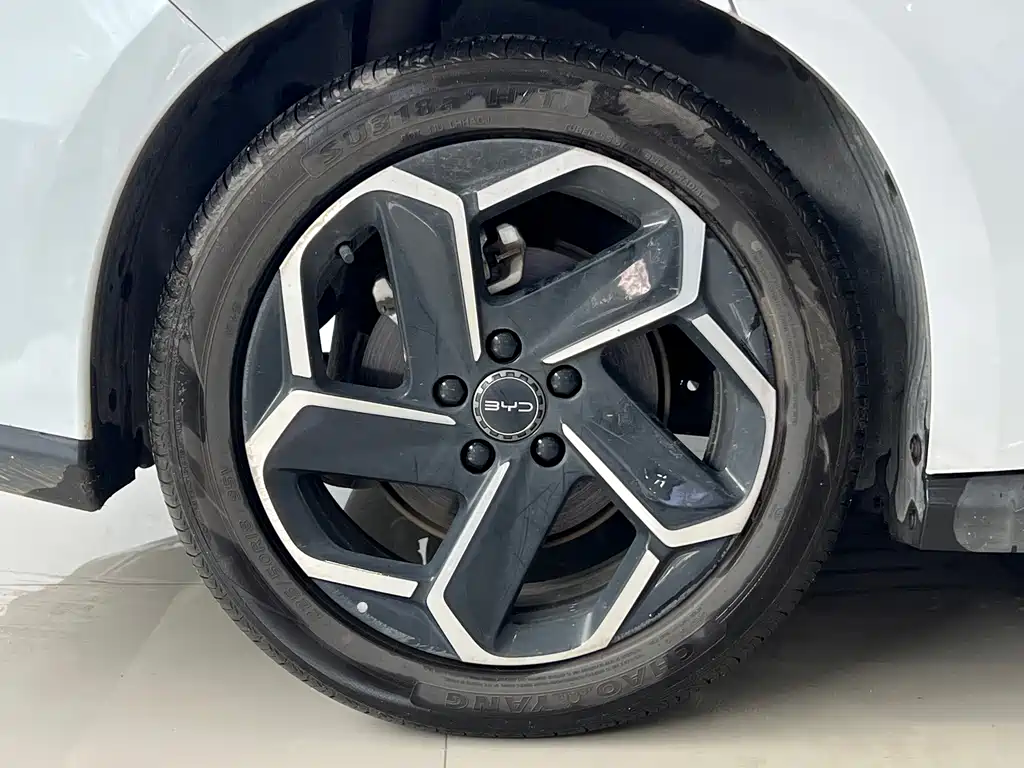 BYD Seal 06 DM-i Touring — фото 10