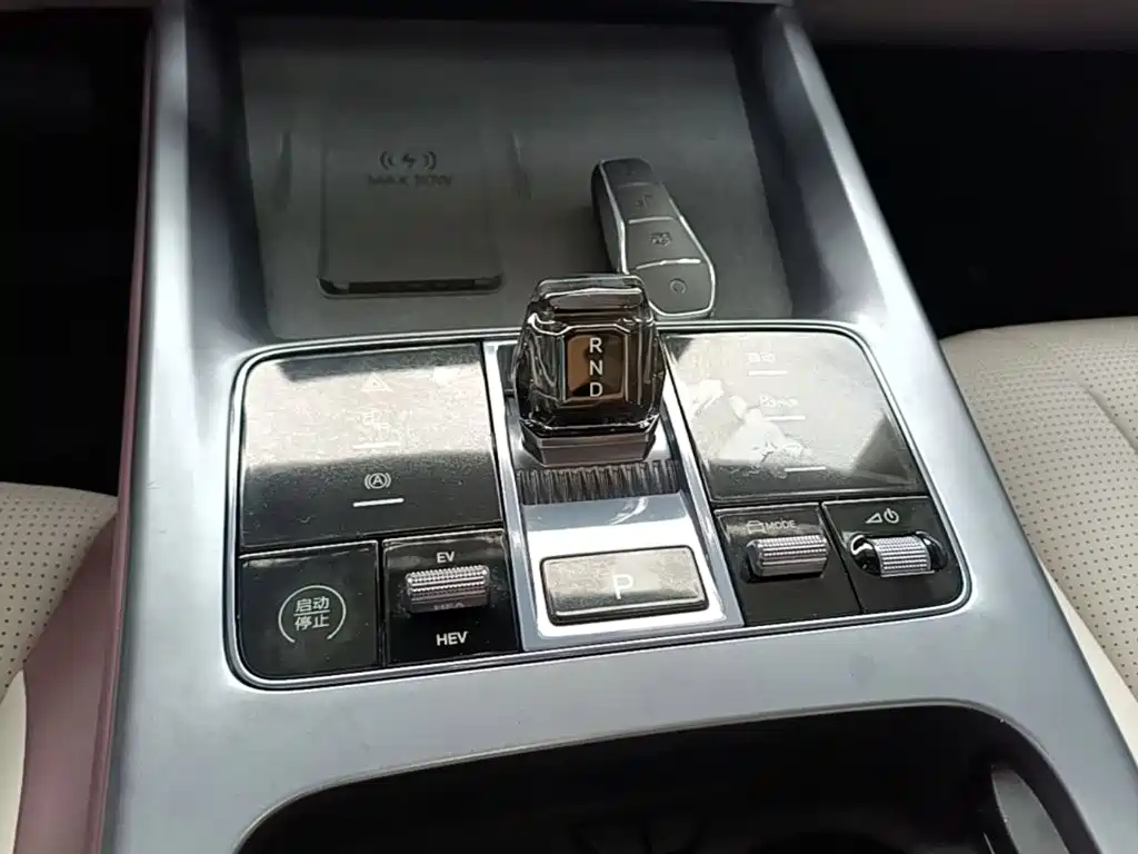 BYD Seal 07 DM-i — фото 14