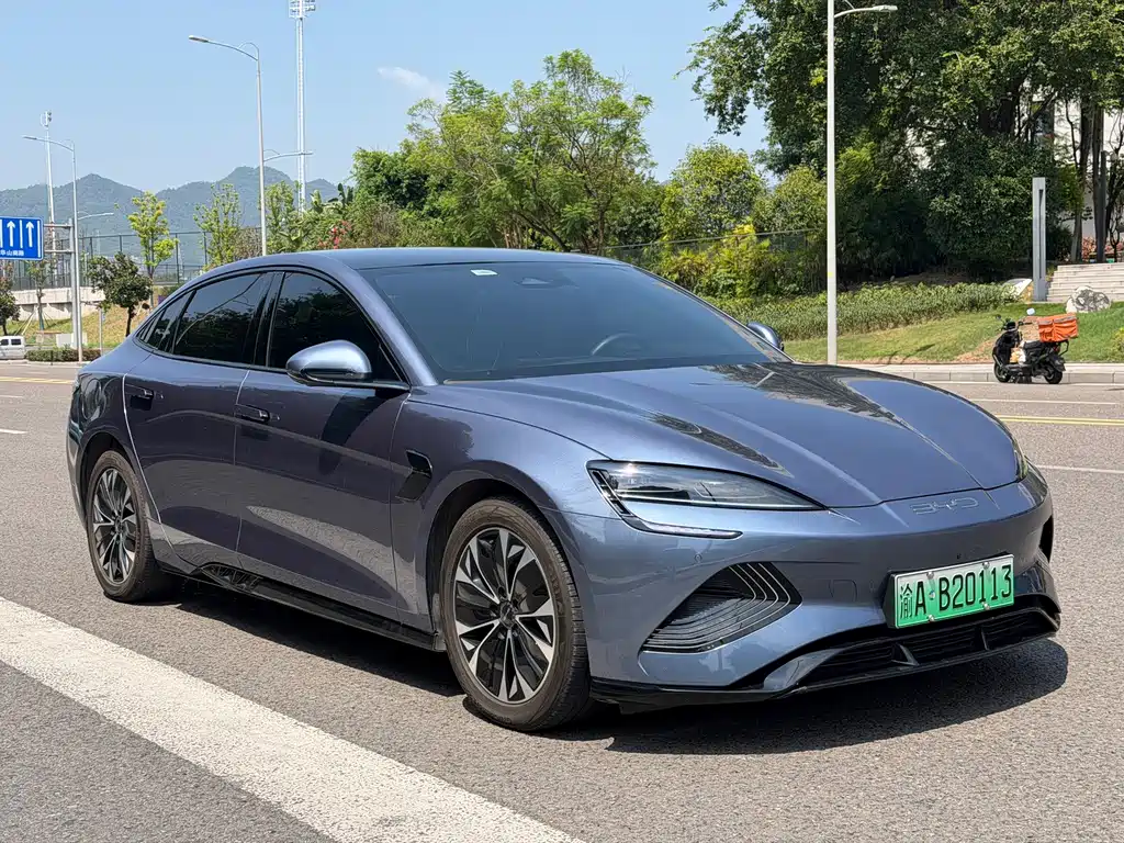 BYD Seal — фото 15
