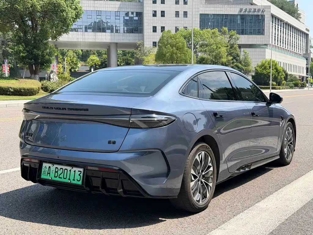 BYD Seal — фото 4