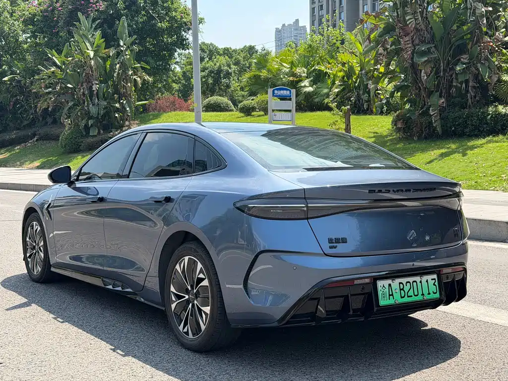 BYD Seal — фото 6