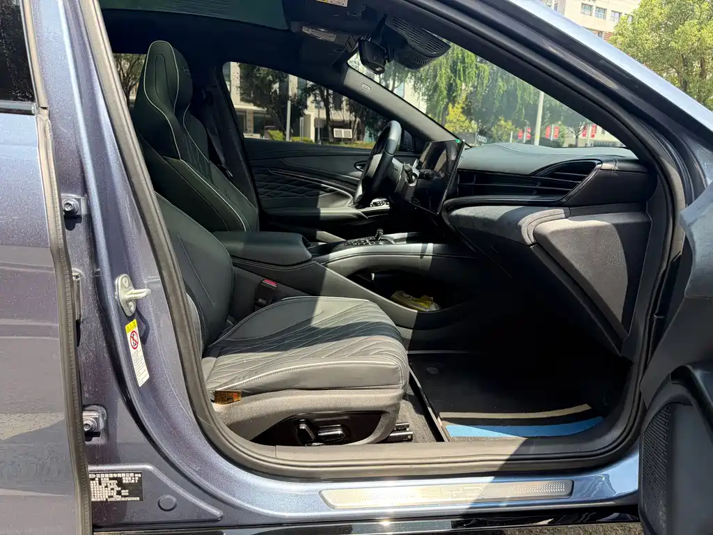 BYD Seal — фото 7