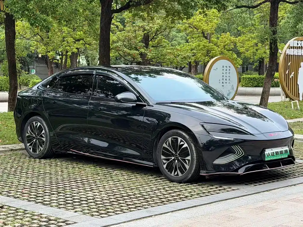 BYD Seal — фото 2