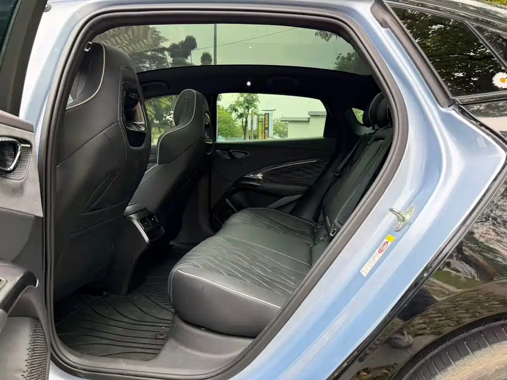 BYD Seal — фото 4