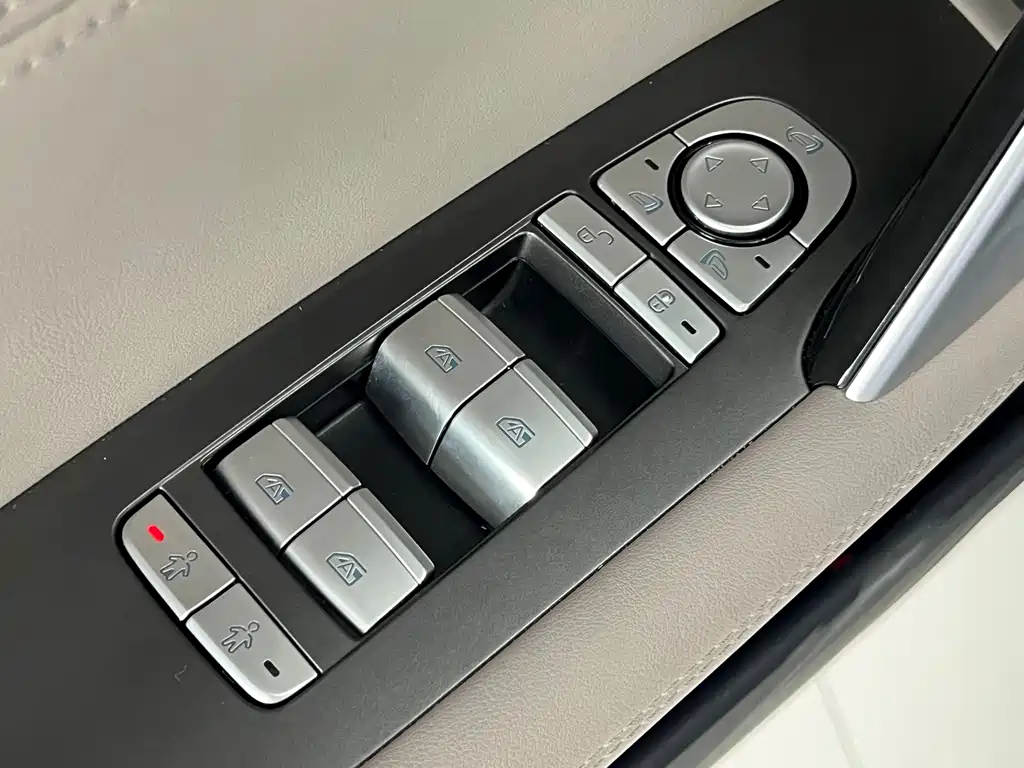 BYD Tang New Energy — фото 17