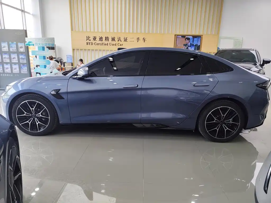 BYD Seal — фото 7