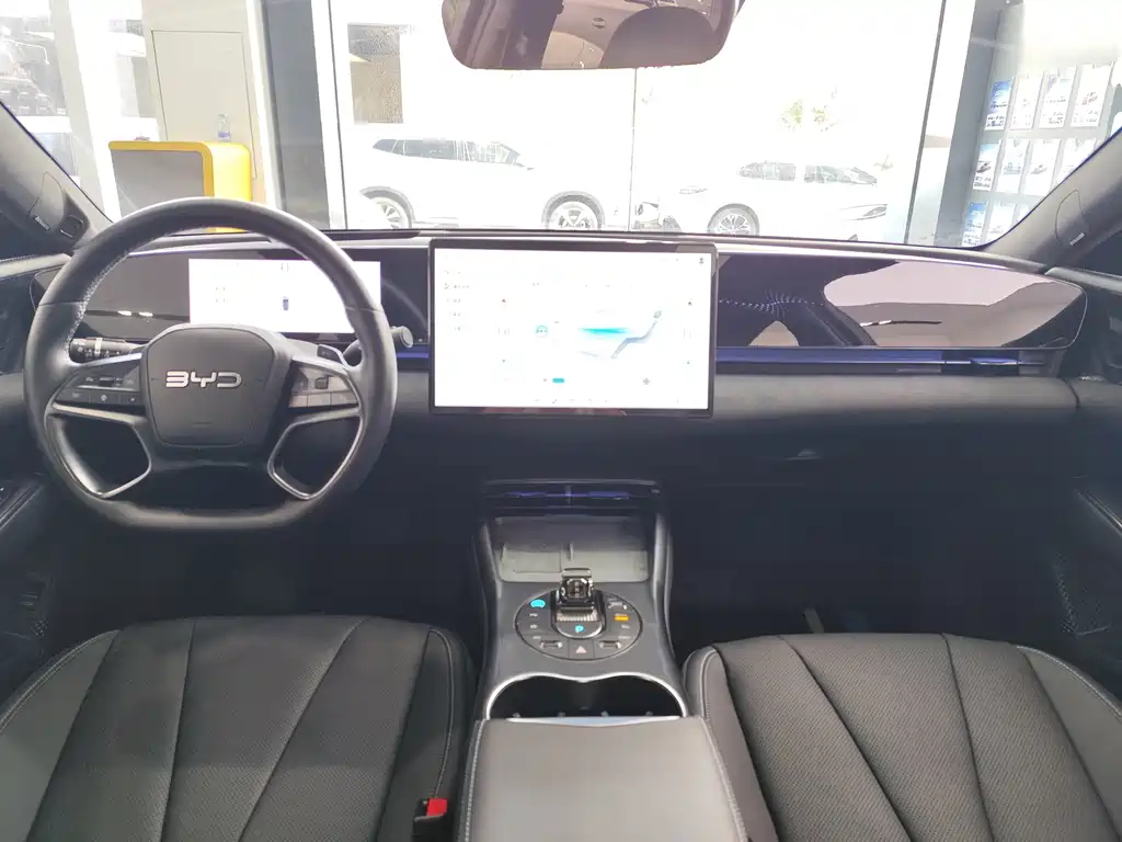 BYD Seal — фото 8