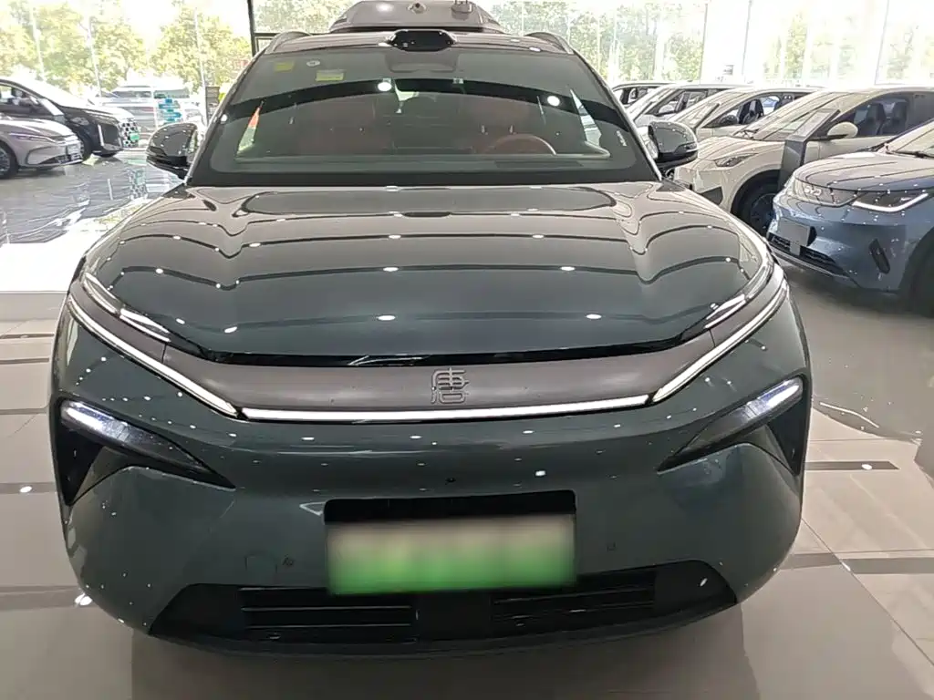 BYD Tang L — фото 3